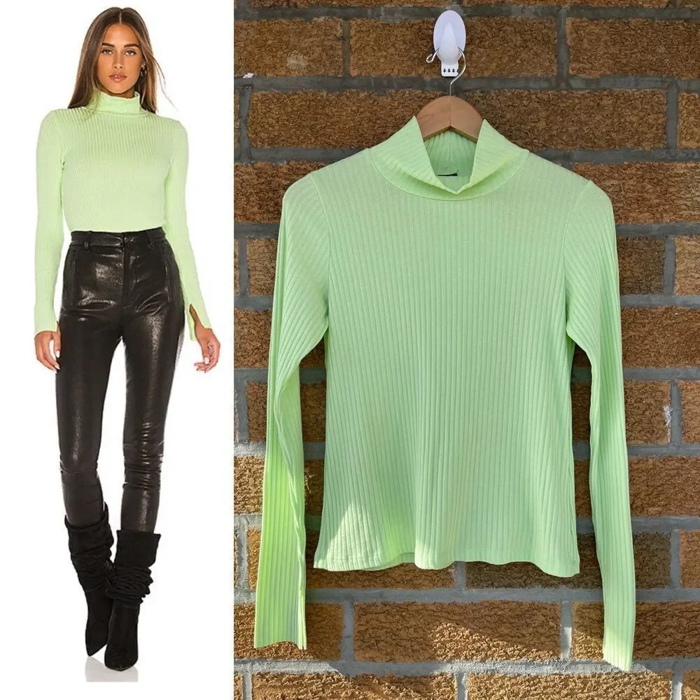 MONROW  Turtle Neck Tee in Wasabi medium